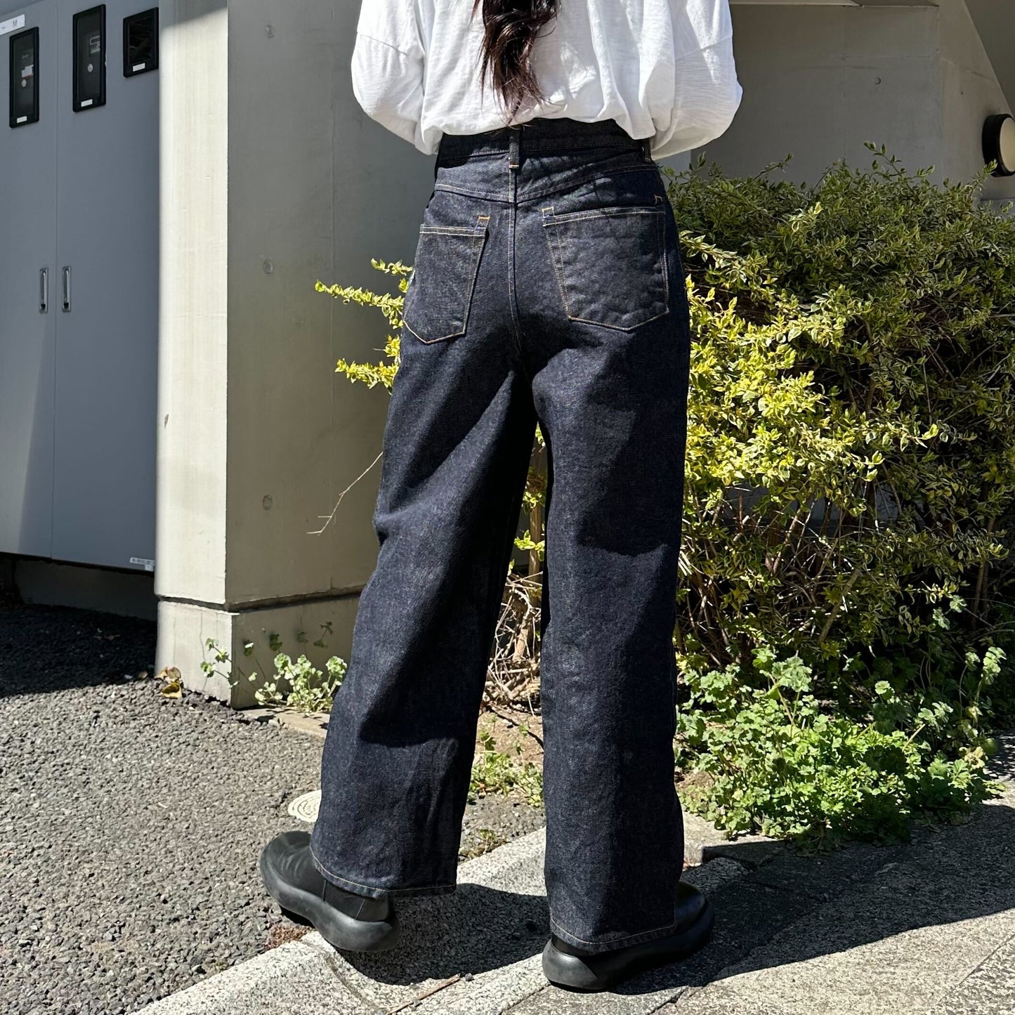 ワイドタックデニムパンツ 72983 DEEPBLUE