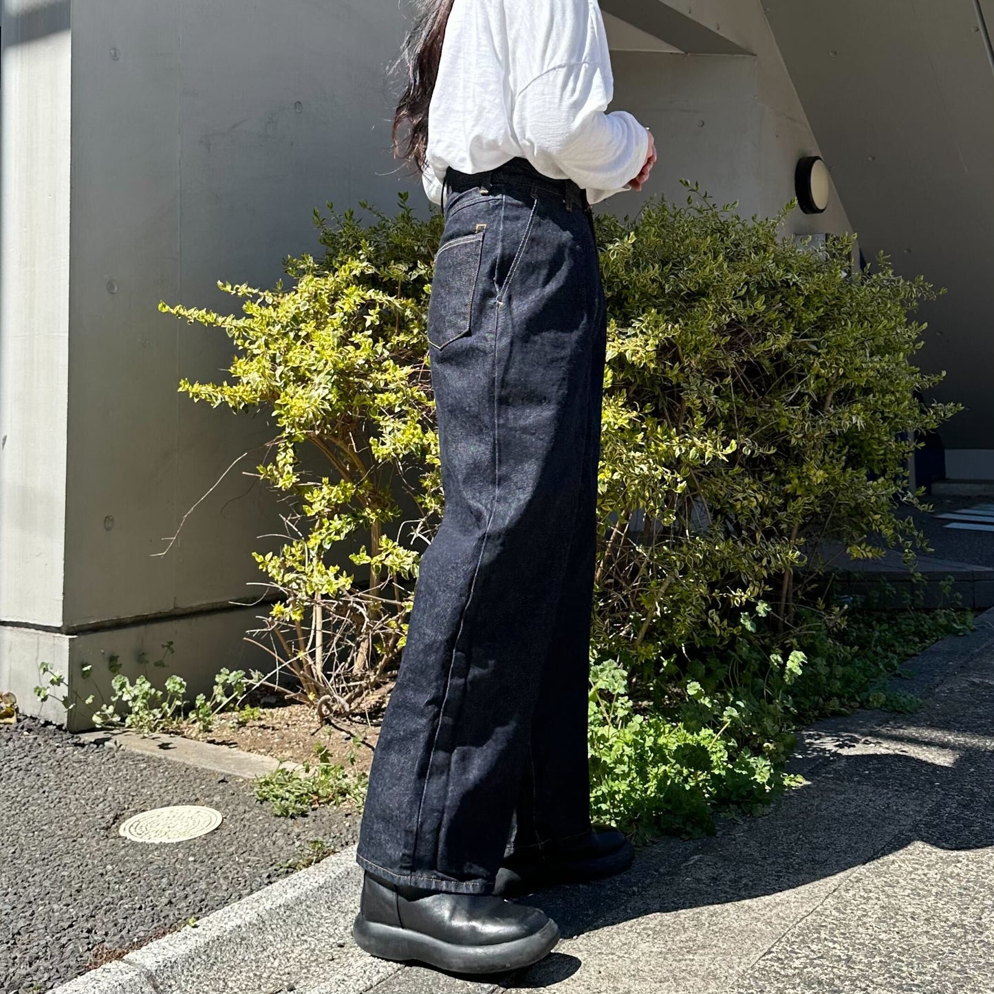 ワイドタックデニムパンツ 72983 DEEPBLUE