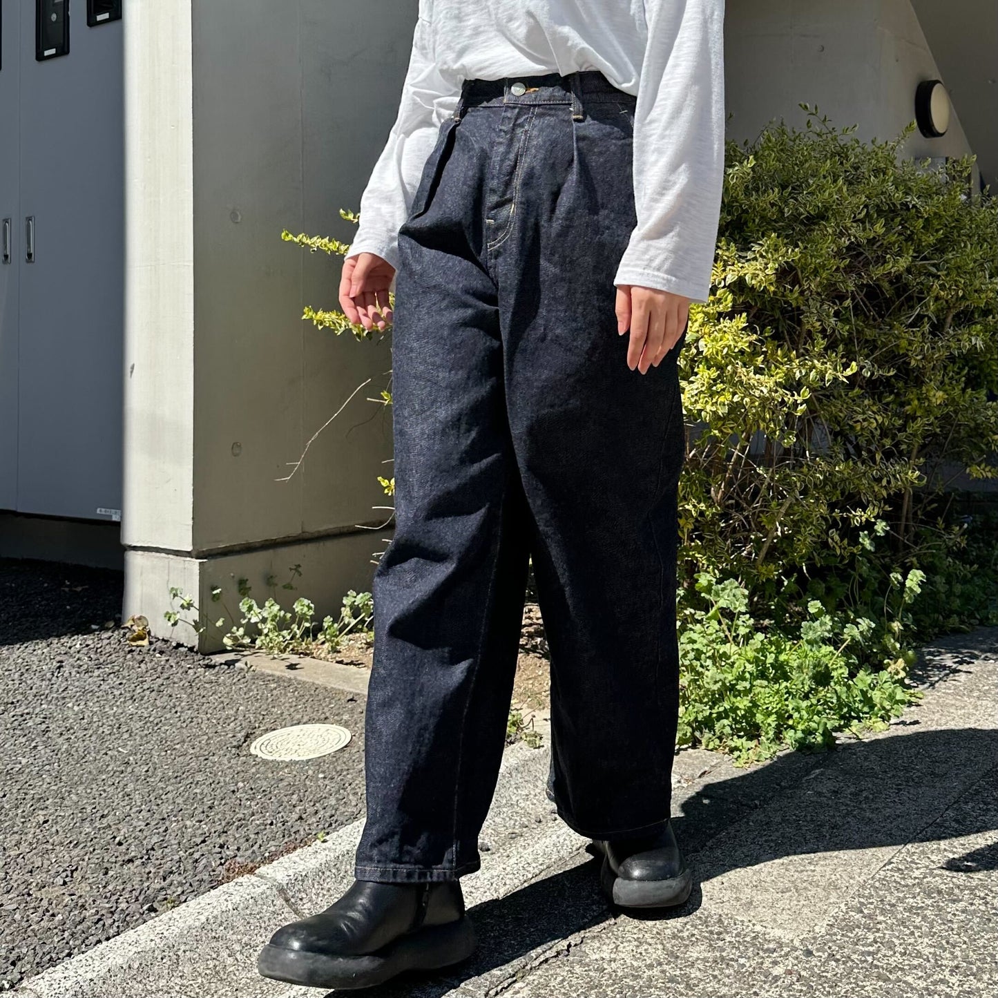 ワイドタックデニムパンツ 72983 DEEPBLUE
