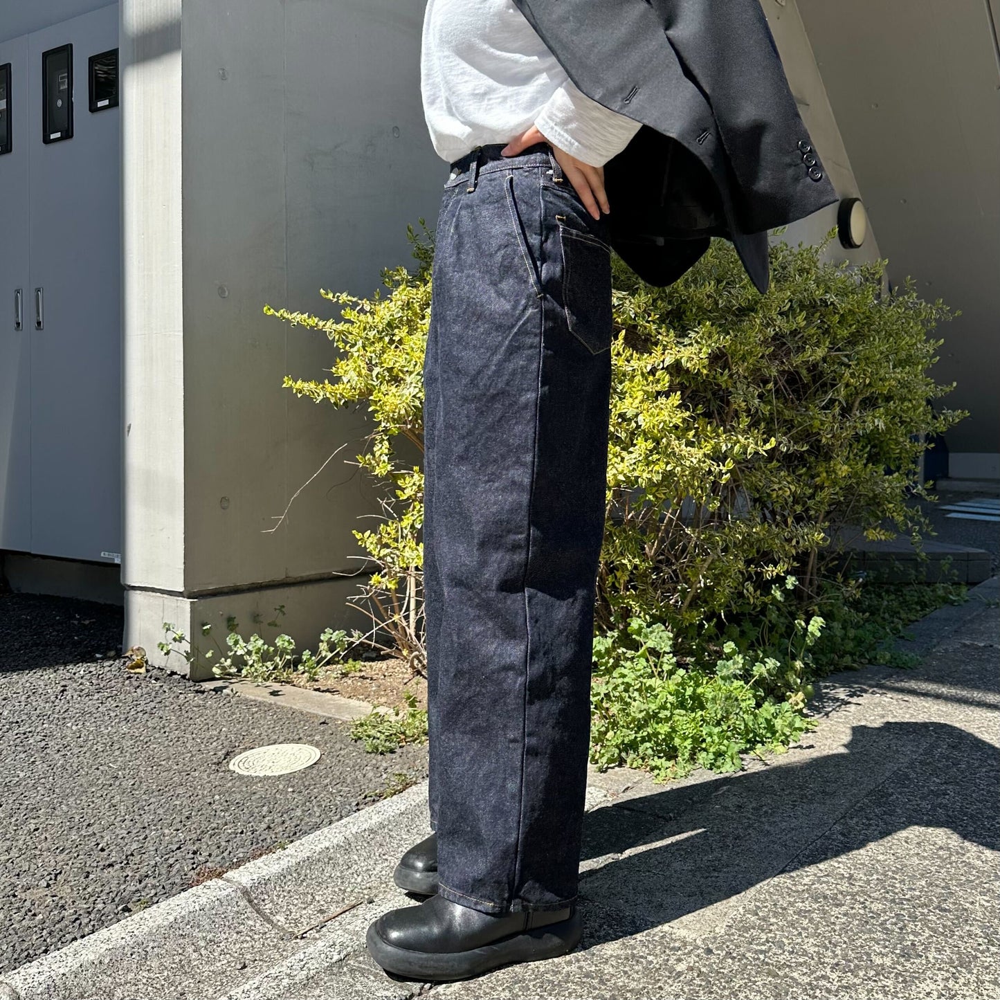 ワイドタックデニムパンツ 72983 DEEPBLUE
