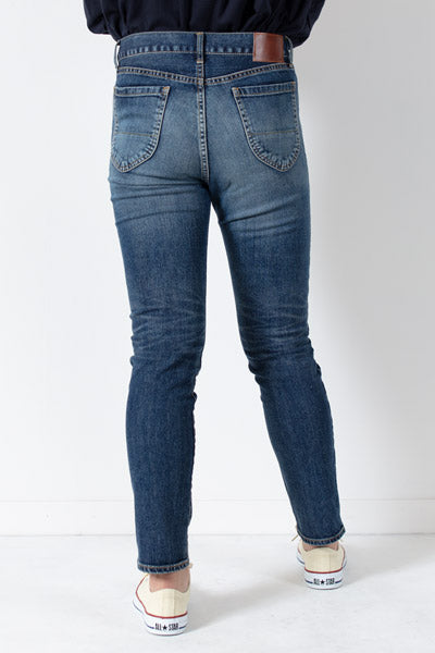 ストレッチデニムスリムテーパードパンツ 73979 DEEPBLUE