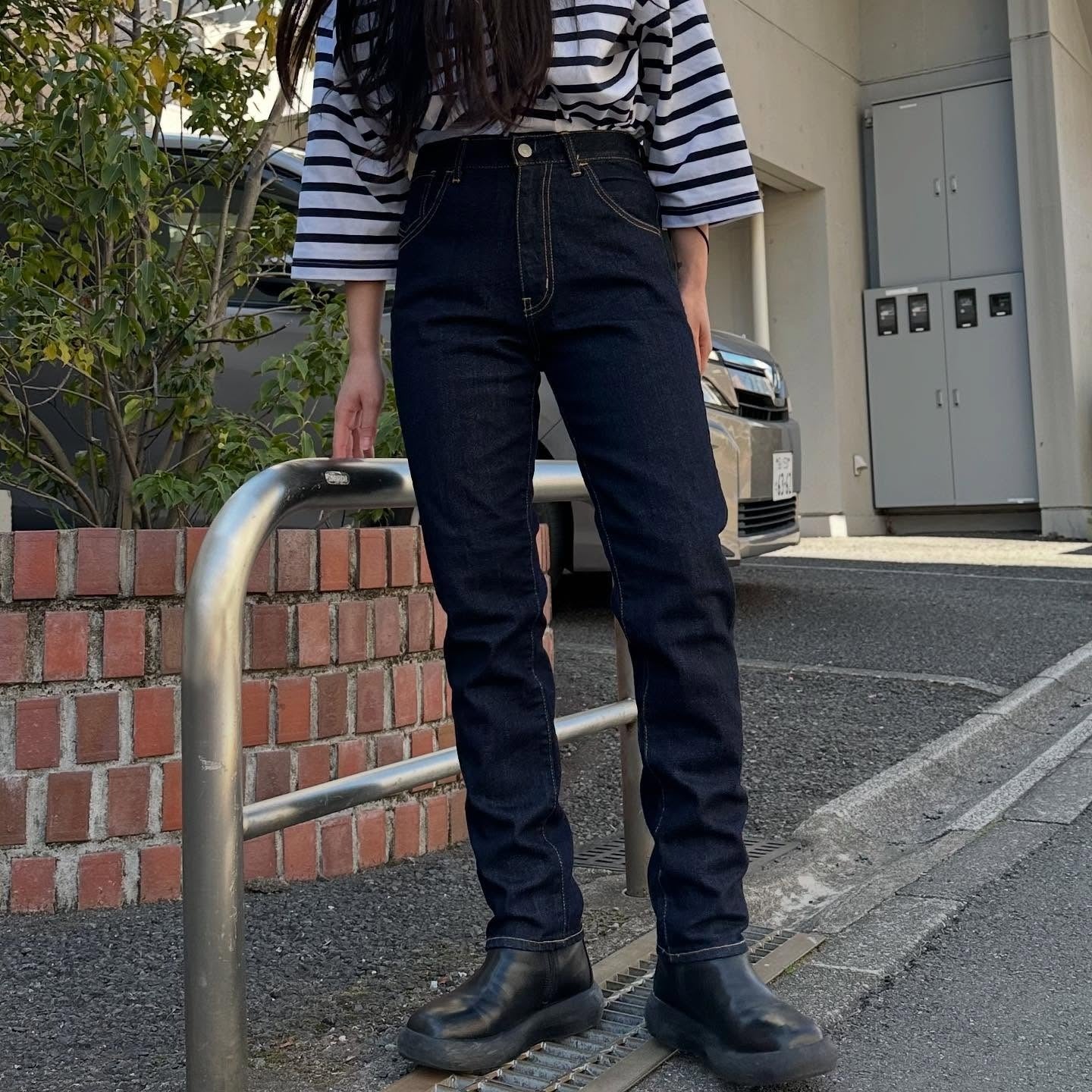 ストレッチデニムスリムテーパードパンツ 73979 DEEPBLUE