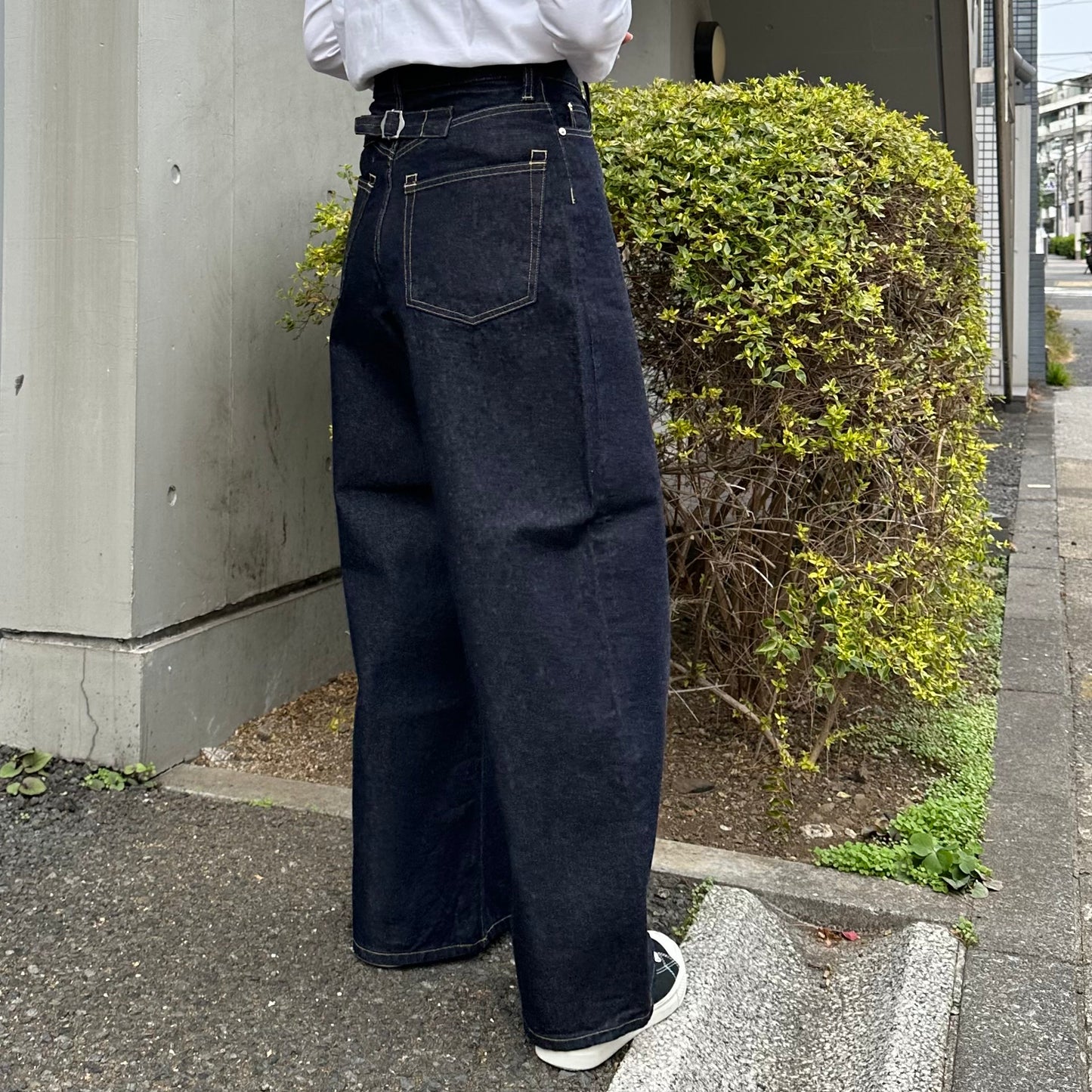 シンチバックワイドジーンズ 72996 DEEPBLUE